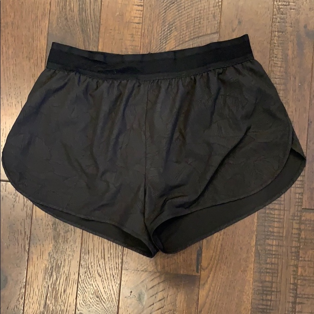 GAPFIT black printed running shorts L